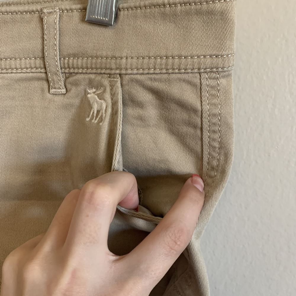 LOW RISE SHORT SHORTS - Picture 7 of 7